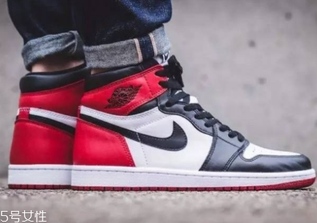 aj 1黑腳趾真假對(duì)比 aj1黑腳趾真品原來(lái)這樣鑒定 aj 1黑腳趾真假對(duì)比 aj1黑腳趾真品原來(lái)這樣鑒定