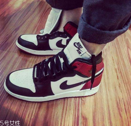 aj 1黑腳趾真假對(duì)比 aj1黑腳趾真品原來(lái)這樣鑒定 aj 1黑腳趾真假對(duì)比 aj1黑腳趾真品原來(lái)這樣鑒定