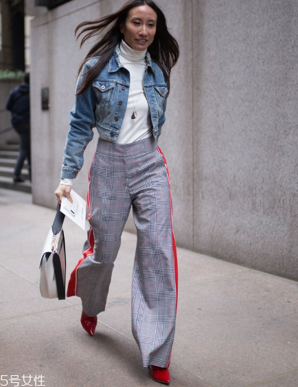 牛仔夾克怎么搭配？照著穿你就贏了