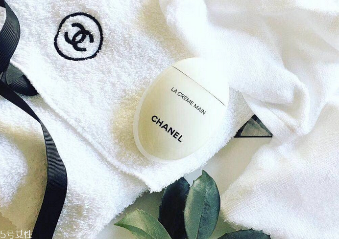 護(hù)手霜什么時(shí)候用 護(hù)手霜要經(jīng)常擦 護(hù)手霜什么時(shí)候用 護(hù)手霜要經(jīng)常擦