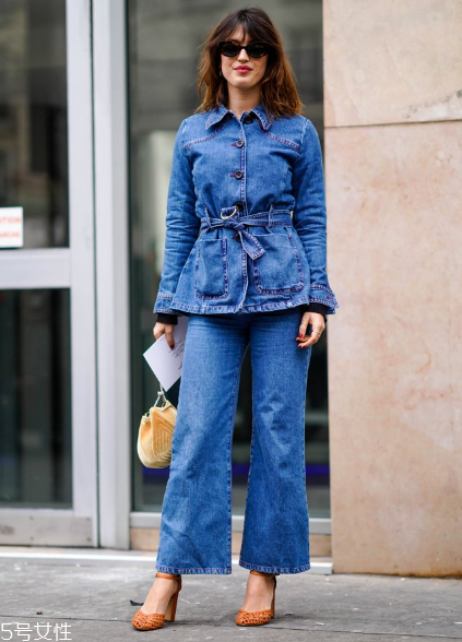 牛仔夾克怎么搭配？照著穿你就贏了