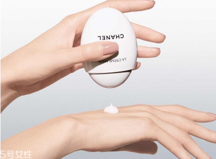 護(hù)手霜什么時(shí)候用 護(hù)手霜要經(jīng)常擦 護(hù)手霜什么時(shí)候用 護(hù)手霜要經(jīng)常擦