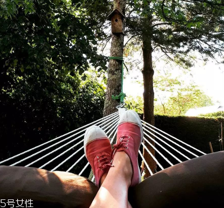 bensimon帆布鞋多少錢？來自法國的小清新