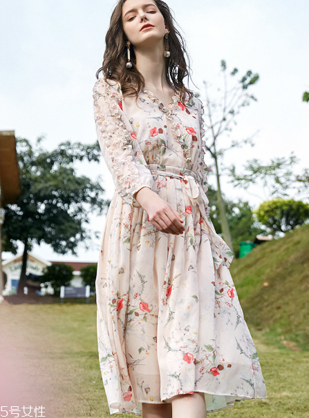 梨形身材穿什么衣服好看？這三款幫你找到自信