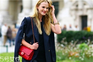 紅色包包什么款式好看？18年這三款包必火