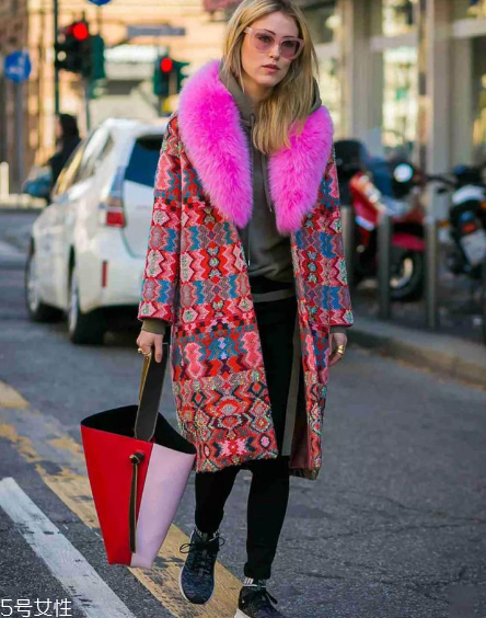 紅色包包什么款式好看？18年這三款包必火