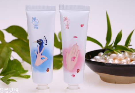 護(hù)手霜多久擦一次比較好 想什么時候擦就什么時候擦 護(hù)手霜多久擦一次比較好 想什么時候擦就什么時候擦