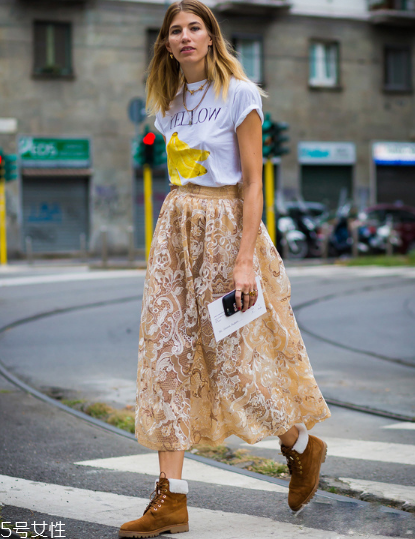 t恤領(lǐng)口變形怎么辦？t恤領(lǐng)子變形恢復(fù)方法