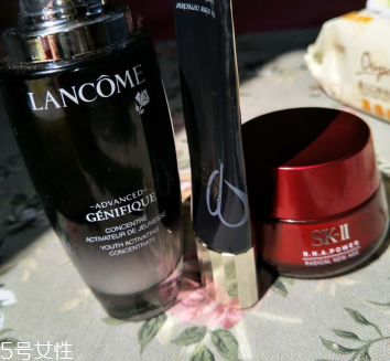 蘭蔻小黑瓶上妝搓泥原因 小黑瓶搓泥分析 蘭蔻小黑瓶上妝搓泥原因 小黑瓶搓泥分析