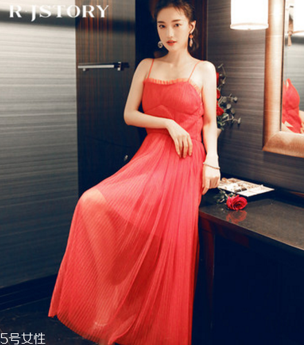 2022流行什么顏色連衣裙？今年最火的連衣裙顏色推薦