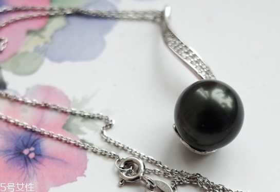 大溪地黑珍珠什么顏色最好？不同顏色大溪地黑珍珠等級