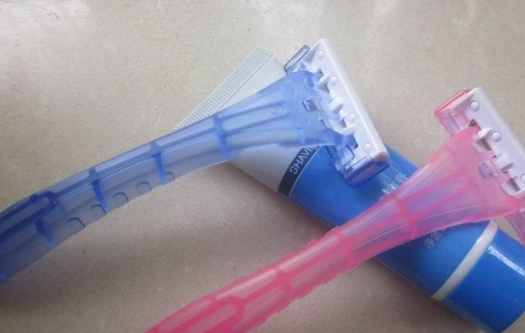 刮毛刀能帶上飛機嗎？