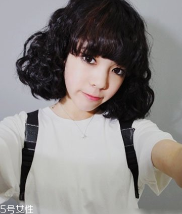 2022年流行短發(fā)還是長發(fā) 臉大的女生適合這些發(fā)型 2022年流行短發(fā)還是長發(fā) 臉大的女生適合這些發(fā)型