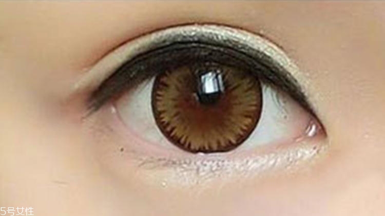 北極星仿妝怎么畫 北極星眼妝詳細(xì)簡單教程 北極星仿妝怎么畫 北極星眼妝詳細(xì)簡單教程