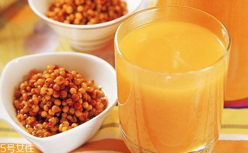 沙棘汁什么時候喝最好 沙棘汁可以空腹喝嗎 沙棘汁什么時候喝最好 沙棘汁可以空腹喝嗎