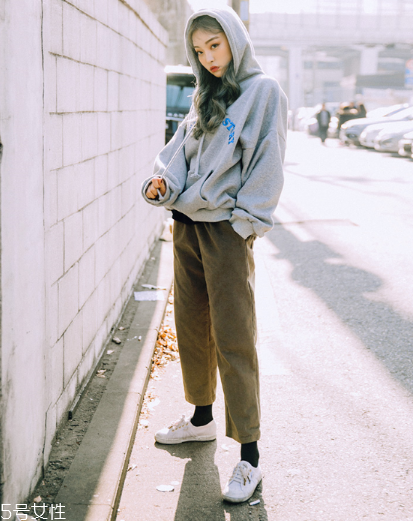 小白鞋開膠了怎么辦？一招拯救開膠小白鞋