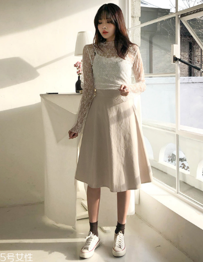 小白鞋被踩了怎么辦？教你拯救小白鞋上的腳印