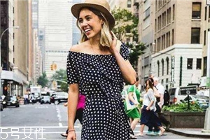 波點連衣裙怎么搭配？波點連衣裙搭配方案推薦