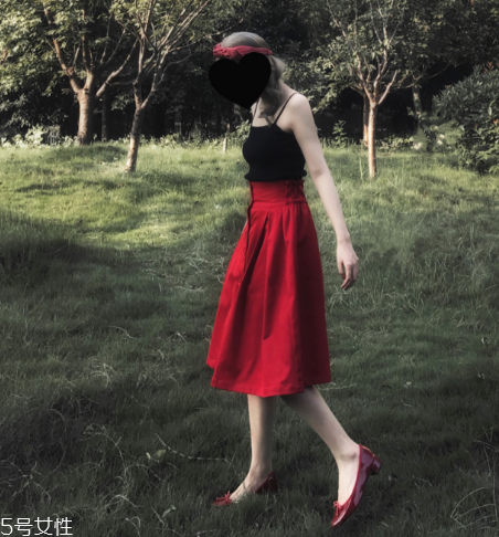 腿粗屁股大穿什么衣服？腿粗屁股大穿搭技巧