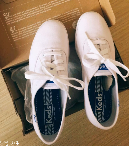 keds小白鞋多少錢(qián)？keds帆布鞋正品價(jià)位