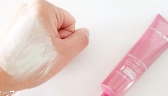 美膚寶和歐詩漫哪個好？