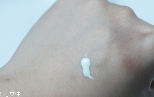 美膚寶和御泥坊哪個好？美膚寶和御泥坊品牌對比