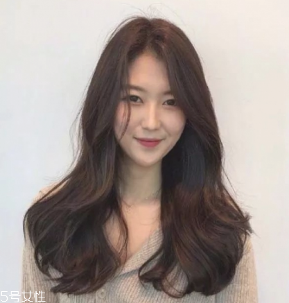 2018年流行什么樣的卷發(fā) 流行卷發(fā)發(fā)型推薦 2018年流行什么樣的卷發(fā) 流行卷發(fā)發(fā)型推薦