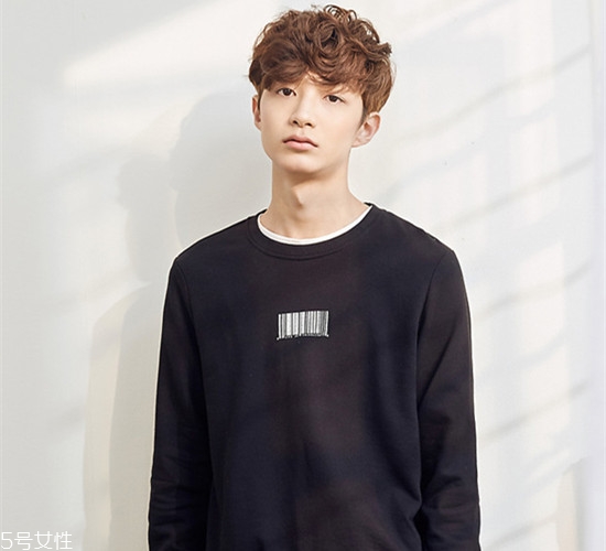 2022年最流行的發(fā)型男 男生劉海這樣弄好看 2022年最流行的發(fā)型男 男生劉海這樣弄好看