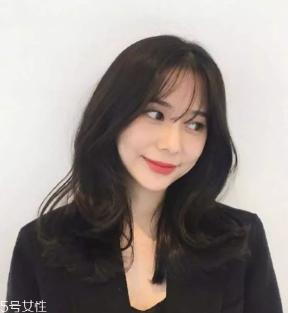 2018年流行什么樣的卷發(fā) 流行卷發(fā)發(fā)型推薦 2018年流行什么樣的卷發(fā) 流行卷發(fā)發(fā)型推薦