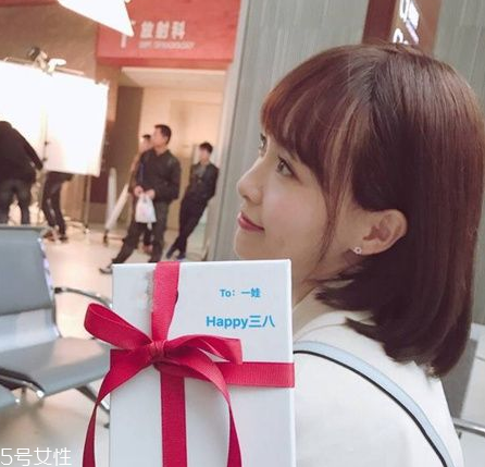 劉胡蘭發(fā)型是什么樣的 劉胡蘭發(fā)型適合臉型 劉胡蘭發(fā)型是什么樣的 劉胡蘭發(fā)型適合臉型