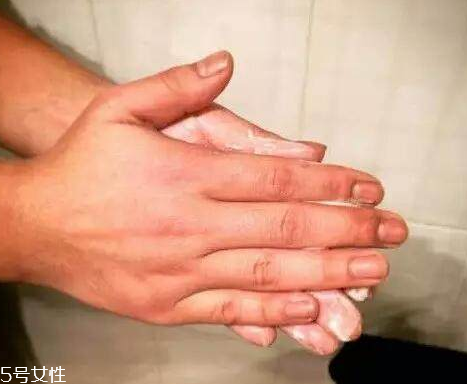 臟辮多久洗一次 臟辮是這樣養(yǎng)護(hù)的 臟辮多久洗一次 臟辮是這樣養(yǎng)護(hù)的