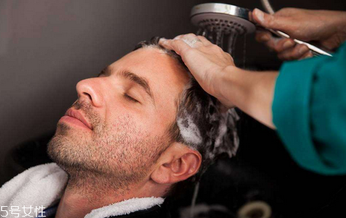 2022男生流行發(fā)型短發(fā)名稱 2022男生最新發(fā)型圖片 2022男生流行發(fā)型短發(fā)名稱 2022男生最新發(fā)型圖片