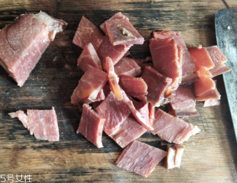 安?；鹜榷嗌馘X一斤？安福火腿的價格