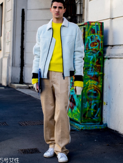 小白鞋有折痕怎么辦？小白鞋上的折痕消除方法