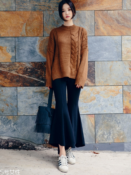 小白鞋有點(diǎn)頂腳怎么辦？小白鞋頂腳的解決方案