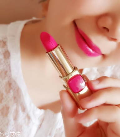 桃紅色口紅適合什么人 最流行的桃紅色口紅 桃紅色口紅適合什么人 最流行的桃紅色口紅