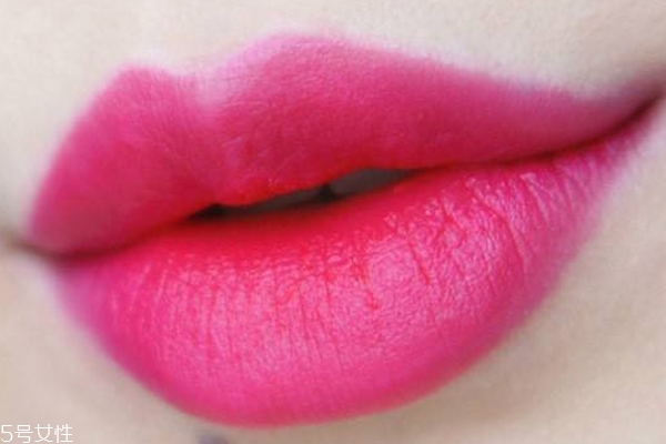 桃紅色口紅是什么顏色 桃紅色的口紅好看嗎 桃紅色口紅是什么顏色 桃紅色的口紅好看嗎