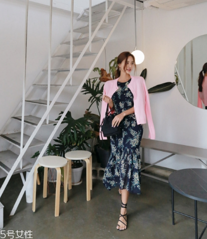 雪紡連衣裙搭配什么外套？雪紡連衣裙搭配外套技巧