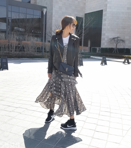 雪紡連衣裙搭配什么外套？雪紡連衣裙搭配外套技巧