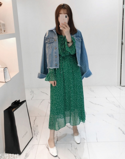 雪紡連衣裙搭配什么外套？雪紡連衣裙搭配外套技巧