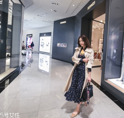 雪紡連衣裙搭配什么外套？雪紡連衣裙搭配外套技巧