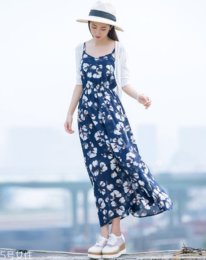 雪紡連衣裙搭配什么外套？雪紡連衣裙搭配外套技巧