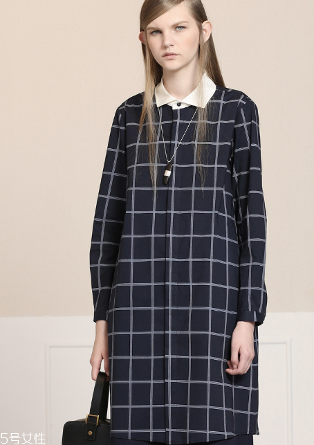 中長(zhǎng)款襯衫怎么搭配？中長(zhǎng)款襯衫搭配技巧