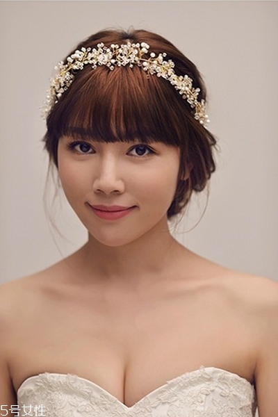 新娘發(fā)型可以可以留劉海嗎 洋氣的新娘發(fā)型 新娘發(fā)型可以可以留劉海嗎 洋氣的新娘發(fā)型