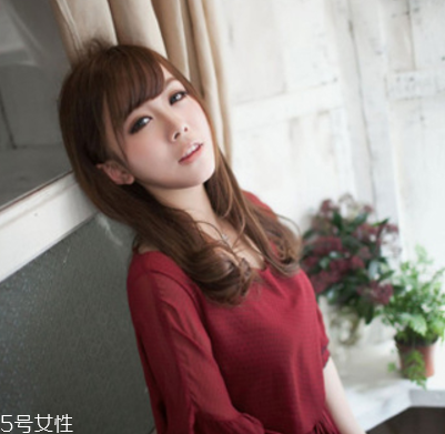 頭發(fā)多的女生適合什么短發(fā) 頭發(fā)多適合發(fā)型 頭發(fā)多的女生適合什么短發(fā) 頭發(fā)多適合發(fā)型