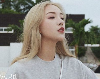 2022年最流行顯白發(fā)色 2022頭發(fā)顏色大全圖片 2022年最流行顯白發(fā)色 2022頭發(fā)顏色大全圖片