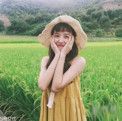 怎么用卷發(fā)棒卷水波紋 水波紋卷發(fā)教程 怎么用卷發(fā)棒卷水波紋 水波紋卷發(fā)教程