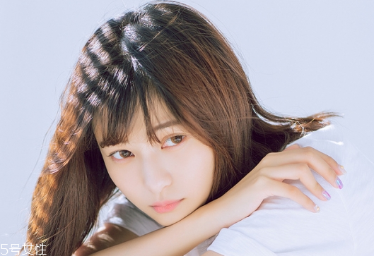 2022年最流行顯白發(fā)色 2022頭發(fā)顏色大全圖片 2022年最流行顯白發(fā)色 2022頭發(fā)顏色大全圖片