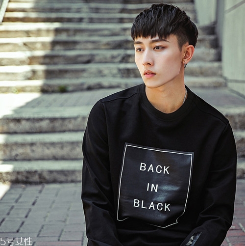 2022男生流行發(fā)型短發(fā)名稱 2022男生最新發(fā)型圖片 2022男生流行發(fā)型短發(fā)名稱 2022男生最新發(fā)型圖片