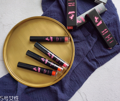 名創(chuàng)優(yōu)品獨(dú)角獸唇釉系列哪只好看 名創(chuàng)優(yōu)品唇釉試色測(cè)評(píng) 名創(chuàng)優(yōu)品獨(dú)角獸唇釉系列哪只好看 名創(chuàng)優(yōu)品唇釉試色測(cè)評(píng)